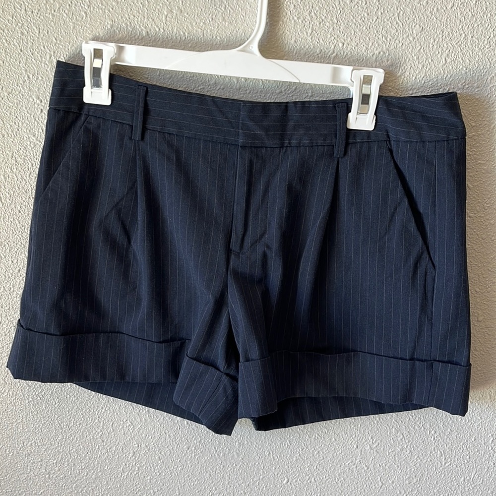 Gap Shorts pinstripes size 6